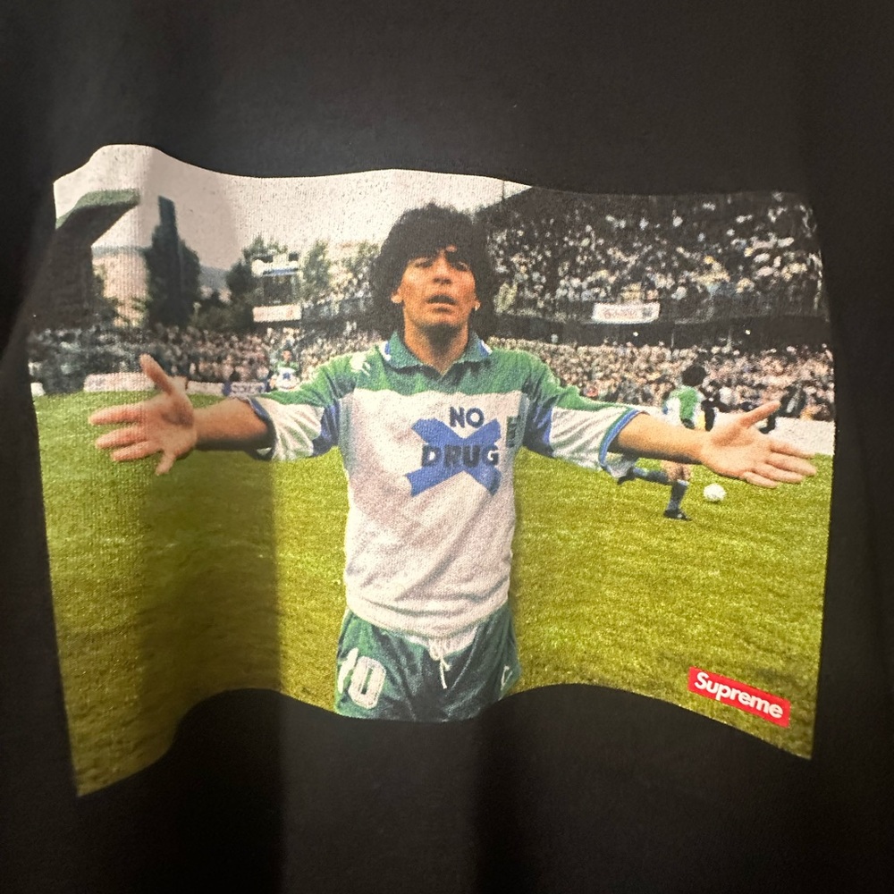 Maradona supreme tee size large